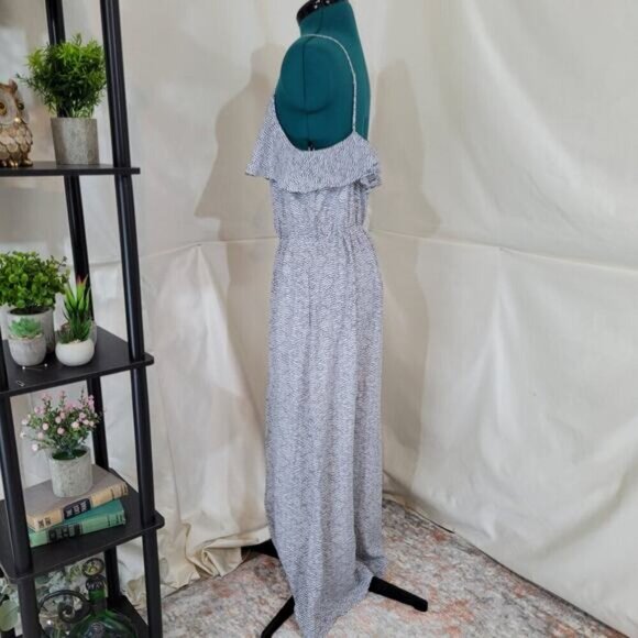 BCBGeneration‎ Zig Zag Black and White Striped Maxi Dress with Ruffled Top - Med - Picture 3 of 9